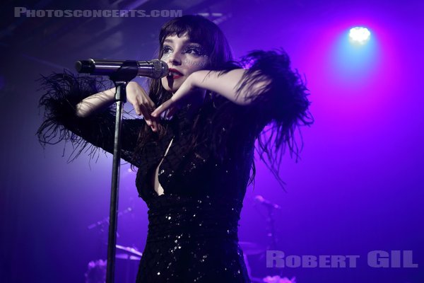 LAUREN MAYBERRY - 2023-10-15 - PARIS - La Maroquinerie - Lauren Eve Mayberry